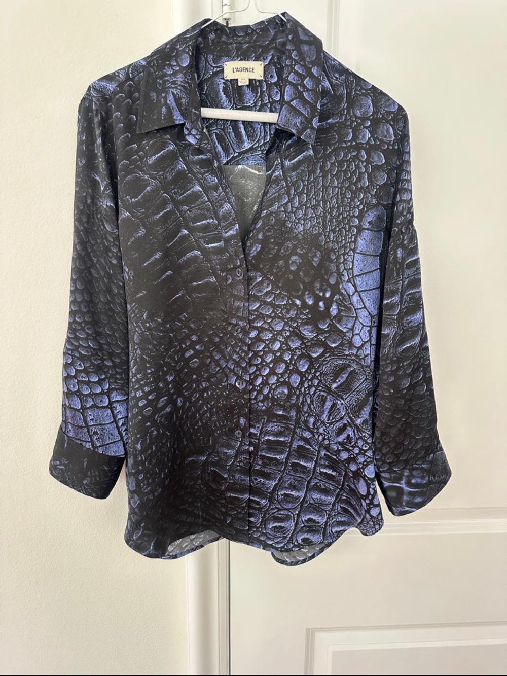 L'AGENCE Silk Snake Print Shirt - Picture 2 of 7